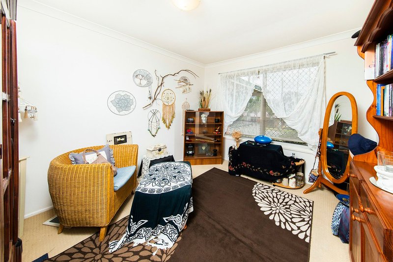 Photo - 12 Little John Street, Daisy Hill QLD 4127 - Image 10