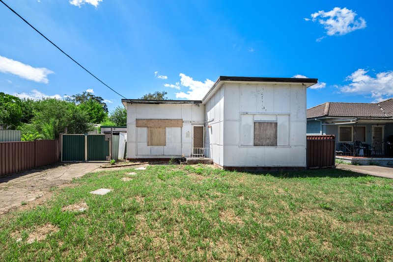 Photo - 12 Liverpool Street, Ingleburn NSW 2565 - Image 3