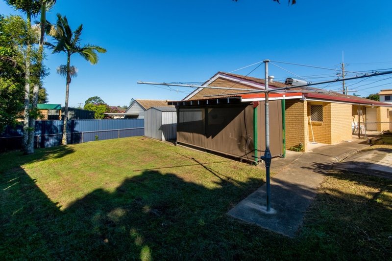 Photo - 12 Livingstone Street, Strathpine QLD 4500 - Image 12