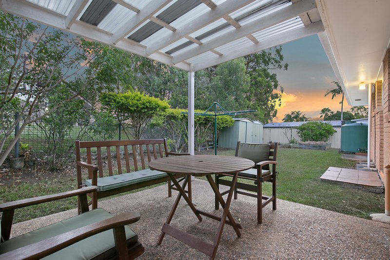 Photo - 12 Lobelia Avenue, Daisy Hill QLD 4127 - Image 10