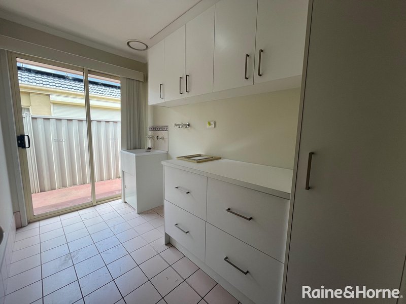 Photo - 12 Loddon Close, Caroline Springs VIC 3023 - Image 20