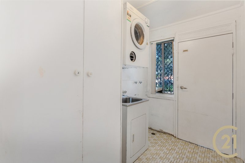 Photo - 12 Lomani Street, Busby NSW 2168 - Image 11