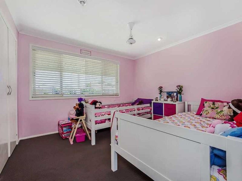 Photo - 12 Lorikeet Lane, Burleigh Waters QLD 4220 - Image 8