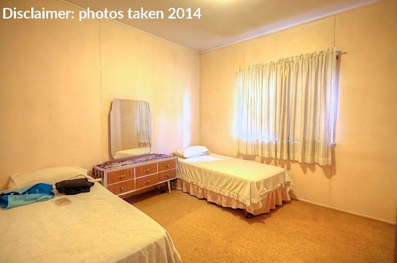 Photo - 12 Loveanius Street, Silkstone QLD 4304 - Image 11