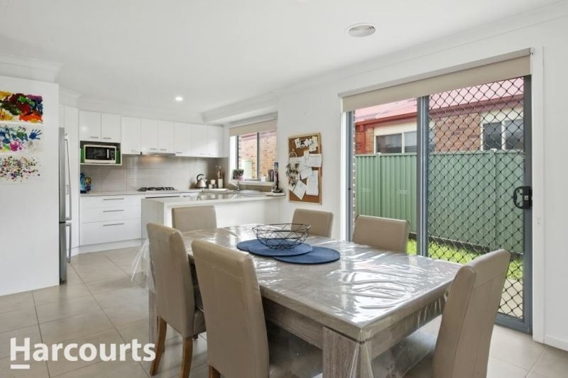 Photo - 12 Lowry Crescent, Miners Rest VIC 3352 - Image 4