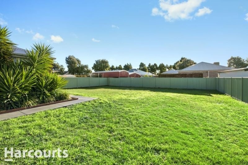 Photo - 12 Lowry Crescent, Miners Rest VIC 3352 - Image 16