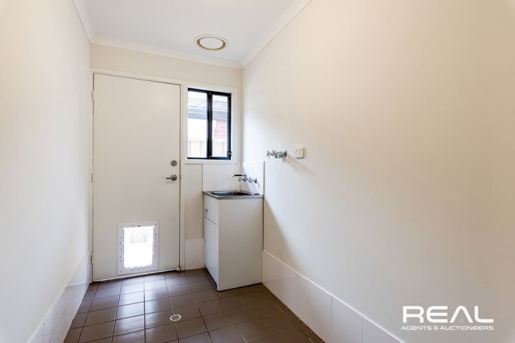 Photo - 12 Lucy Drive, Munno Para West SA 5115 - Image 17