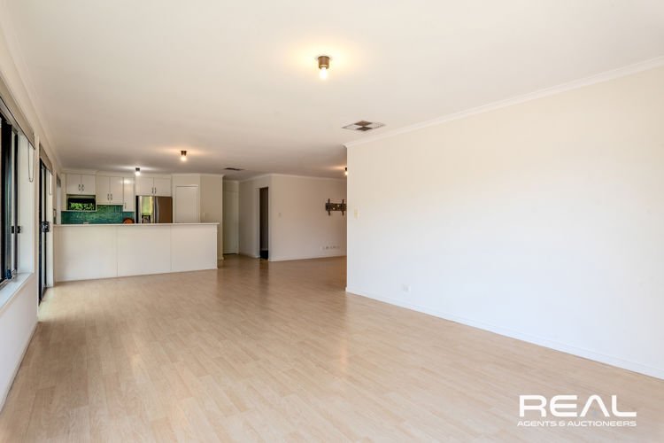 Photo - 12 Lucy Drive, Munno Para West SA 5115 - Image 26