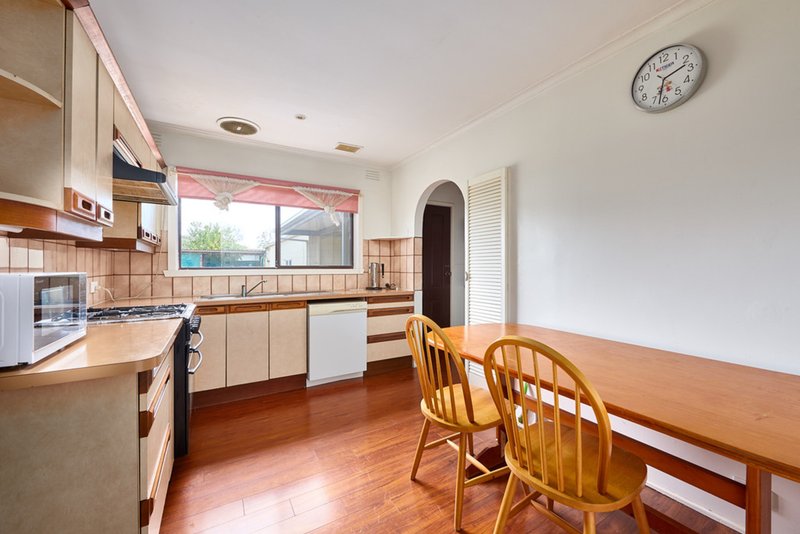 Photo - 12 Ludwig Street, Springvale South VIC 3172 - Image 5