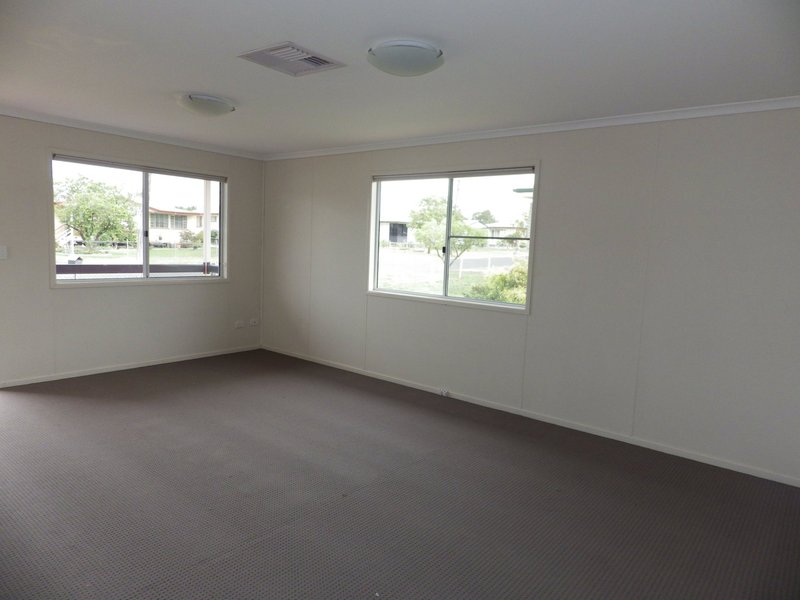 Photo - 12 Luff Street, Roma QLD 4455 - Image 4