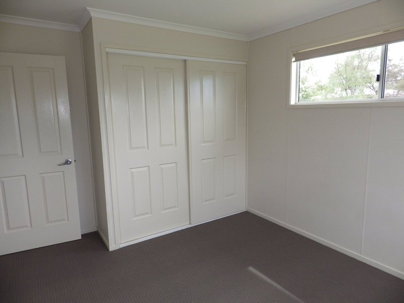 Photo - 12 Luff Street, Roma QLD 4455 - Image 6