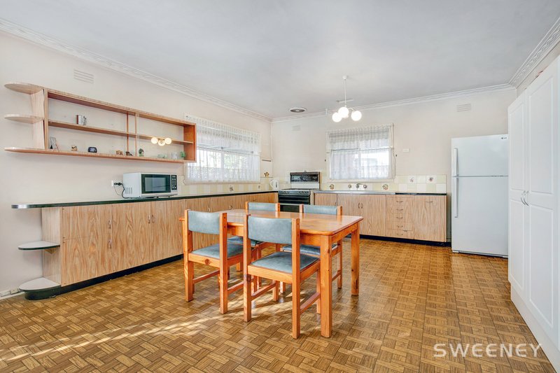 Photo - 12 Lynch Road, Brooklyn VIC 3012 - Image 4