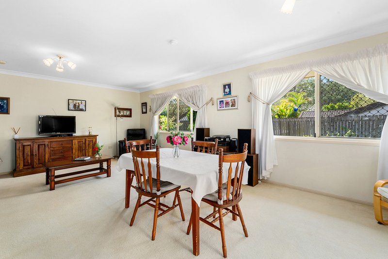 Photo - 12 Lynford Place, Bridgeman Downs QLD 4035 - Image 6