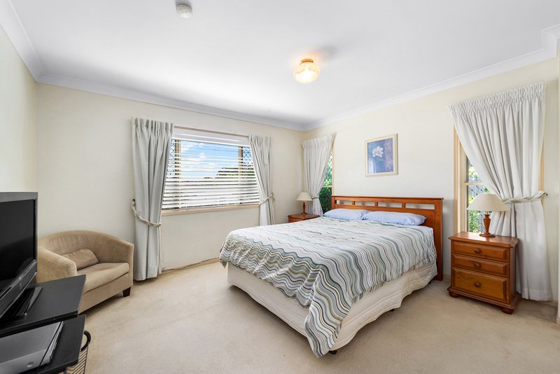 Photo - 12 Lynford Place, Bridgeman Downs QLD 4035 - Image 12