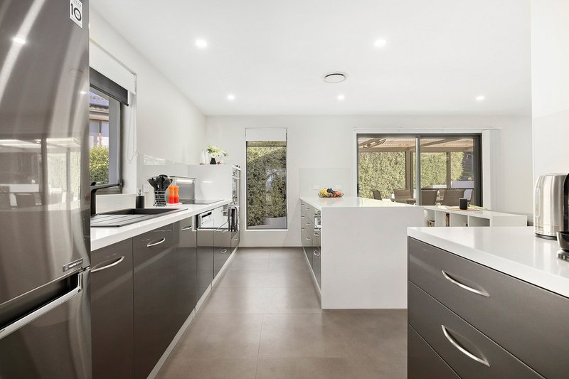 Photo - 12 Mackerras Crescent, Theodore ACT 2905 - Image 5
