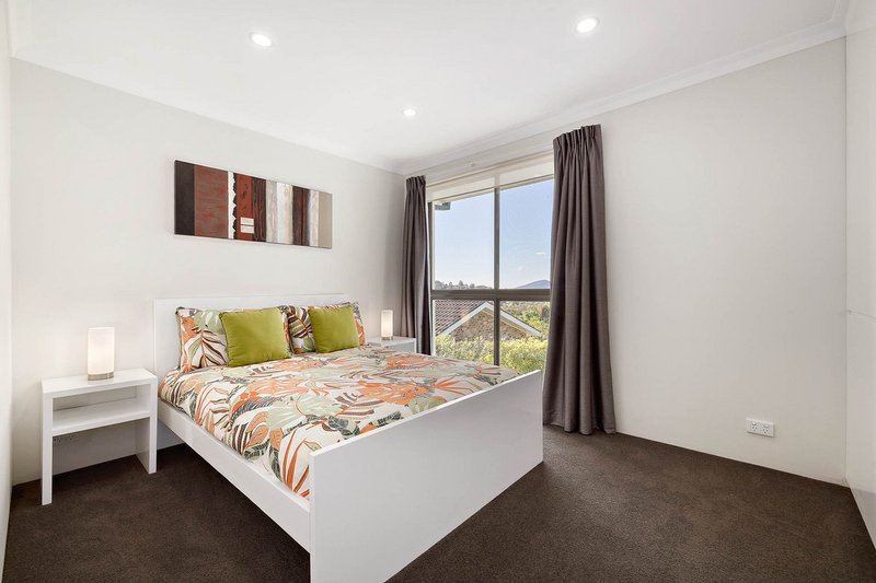 Photo - 12 Mackerras Crescent, Theodore ACT 2905 - Image 12