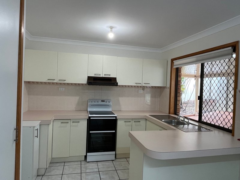 Photo - 12 Maclean Court, Alexandra Hills QLD 4161 - Image 3