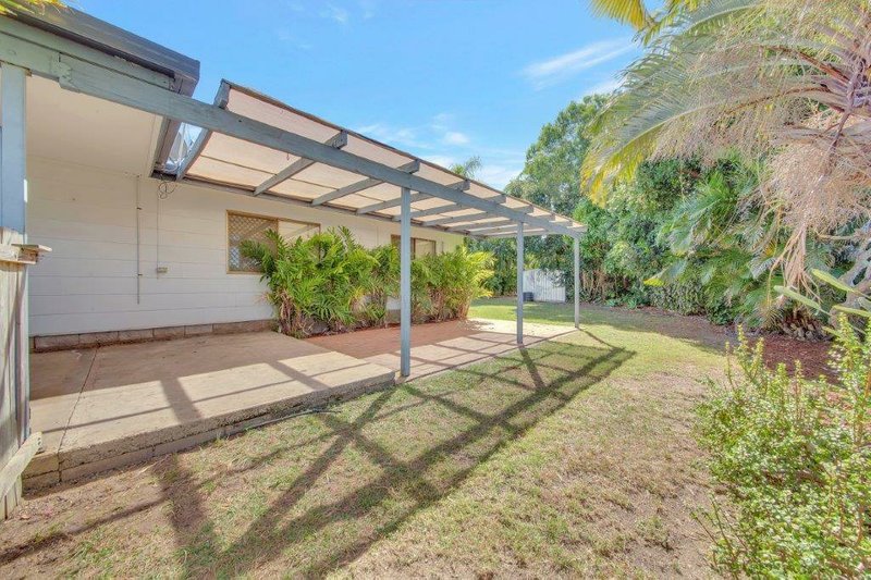 Photo - 12 Madigan Street, Tannum Sands QLD 4680 - Image 10