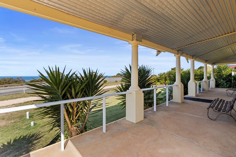 Photo - 12 Main Coast Road, Pine Point SA 5571 - Image 5