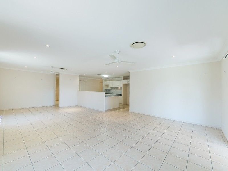 Photo - 12 Majella Court, Caboolture South QLD 4510 - Image 6