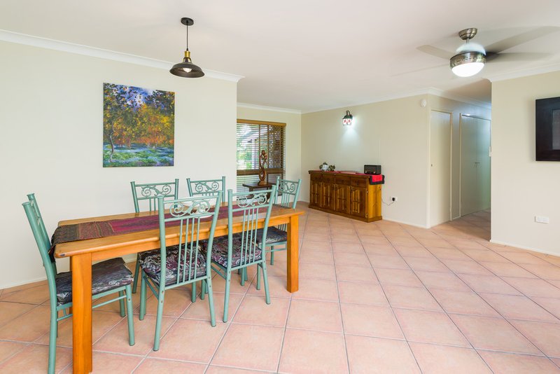 Photo - 12 Mandy Street, Wishart QLD 4122 - Image 4