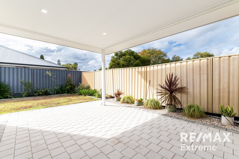 Photo - 12 Manston Road, Thornlie WA 6108 - Image 25