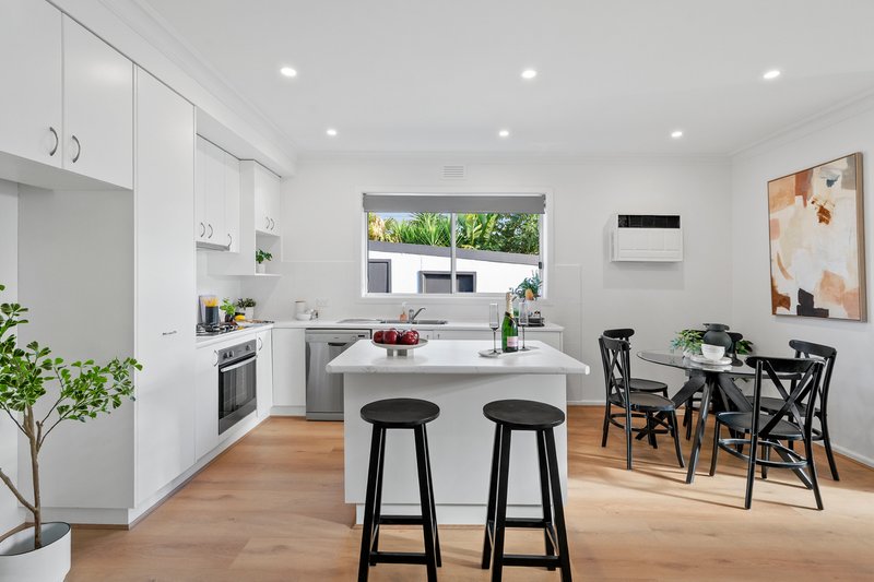 Photo - 1/2 Maple Street, Bayswater VIC 3153 - Image 6