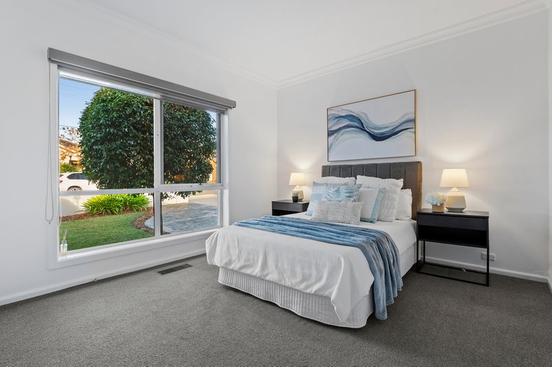 Photo - 1/2 Maple Street, Bayswater VIC 3153 - Image 9