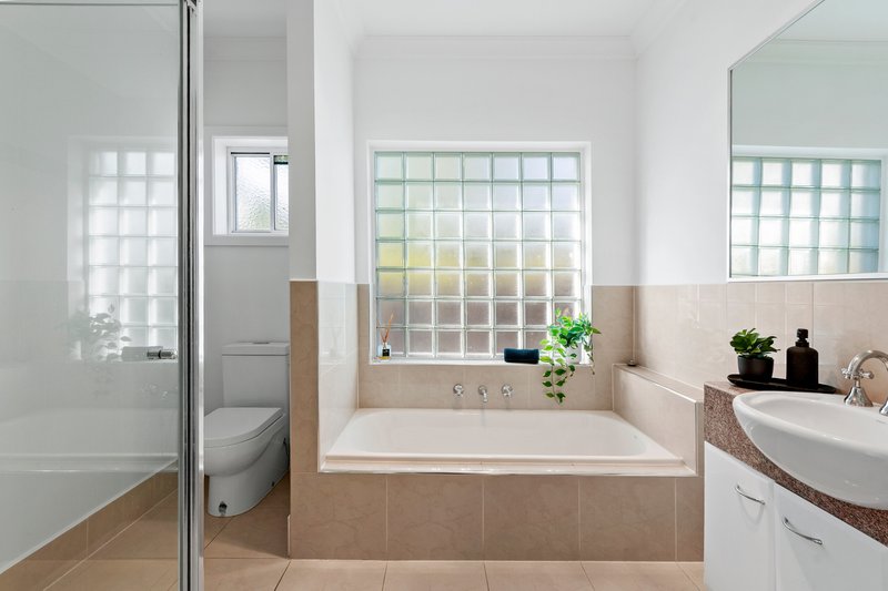 Photo - 1/2 Maple Street, Bayswater VIC 3153 - Image 10