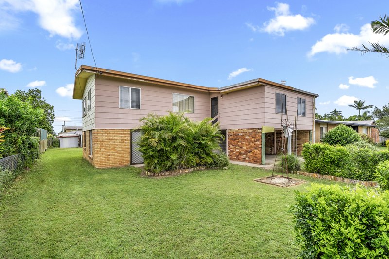 Photo - 12 Maple Street, Pialba QLD 4655 - Image 23