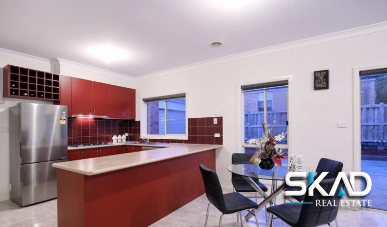 Photo - 12 Marchmont Rise, Craigieburn VIC 3064 - Image 3