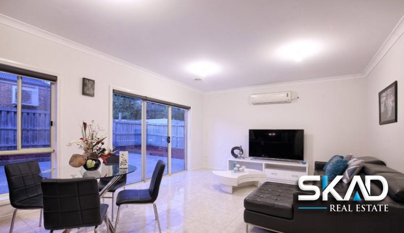 Photo - 12 Marchmont Rise, Craigieburn VIC 3064 - Image 10