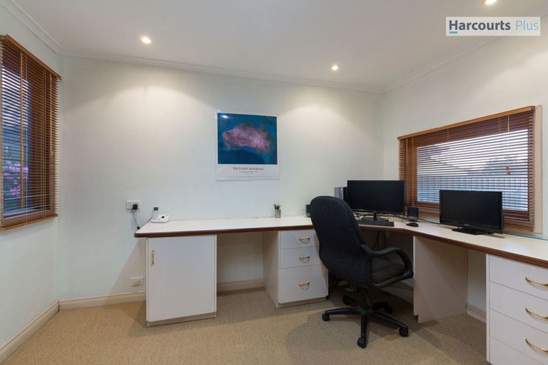 Photo - 12 Marine Avenue, Hallett Cove SA 5158 - Image 20