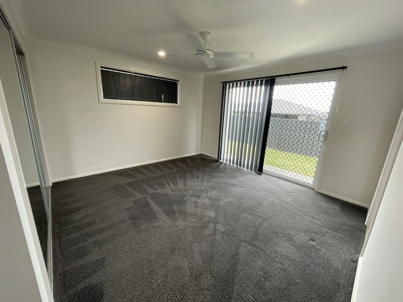 Photo - 12 Mariner Avenue, Old Bar NSW 2430 - Image 7