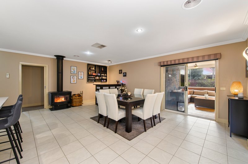 Photo - 12 Market Terrace, Taylors Hill VIC 3037 - Image 9