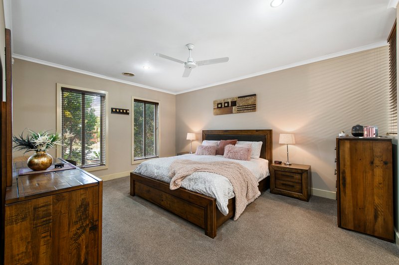 Photo - 12 Market Terrace, Taylors Hill VIC 3037 - Image 10