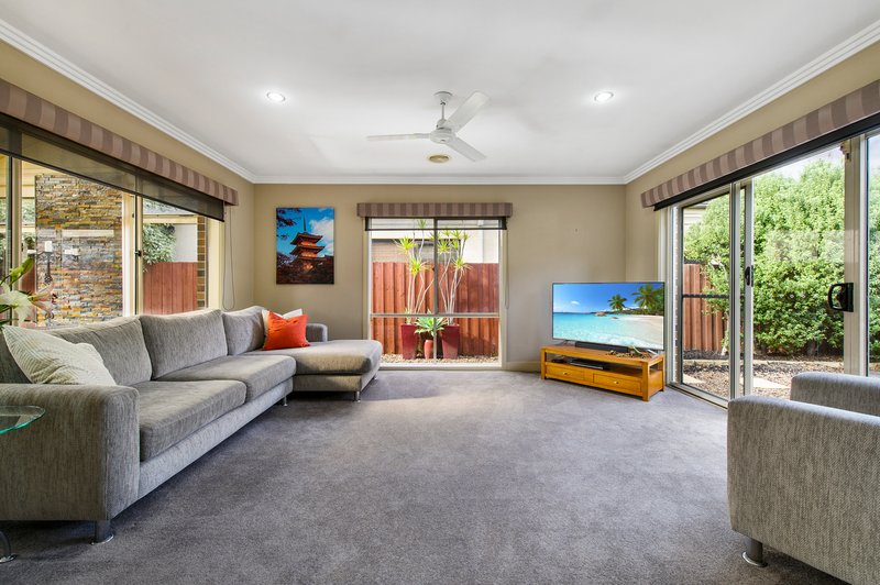 Photo - 12 Market Terrace, Taylors Hill VIC 3037 - Image 13