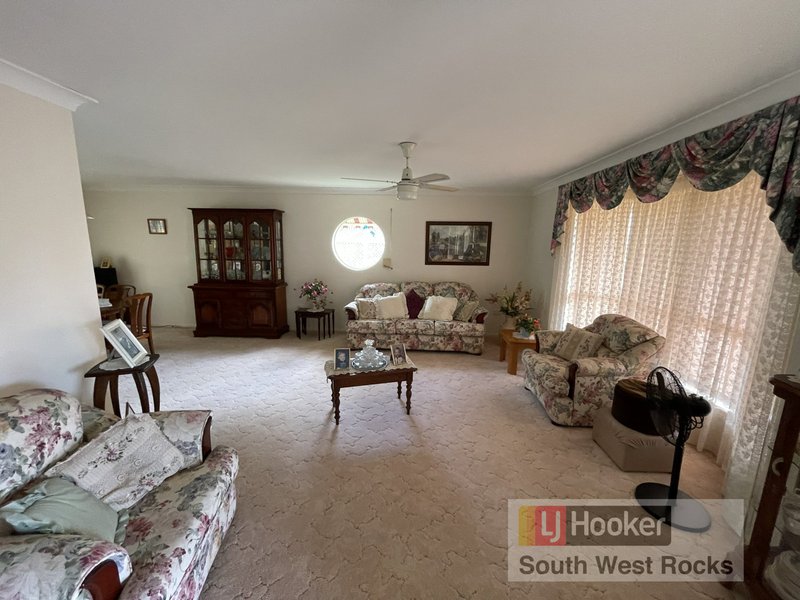 Photo - 12 Marlin Drive, South West Rocks NSW 2431 - Image 14