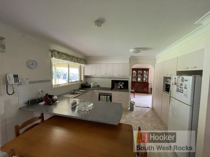 Photo - 12 Marlin Drive, South West Rocks NSW 2431 - Image 16