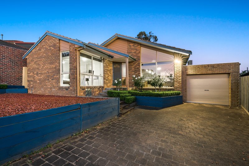 12 Mason Way, Berwick VIC 3806