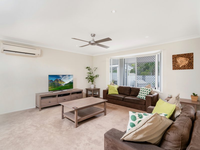 Photo - 12 Mataranka Drive, Worongary QLD 4213 - Image 4