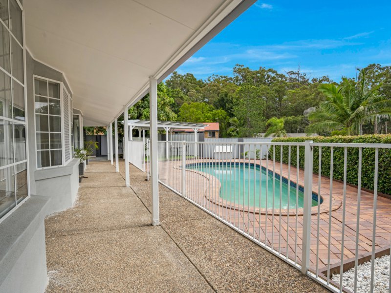 Photo - 12 Mataranka Drive, Worongary QLD 4213 - Image 13