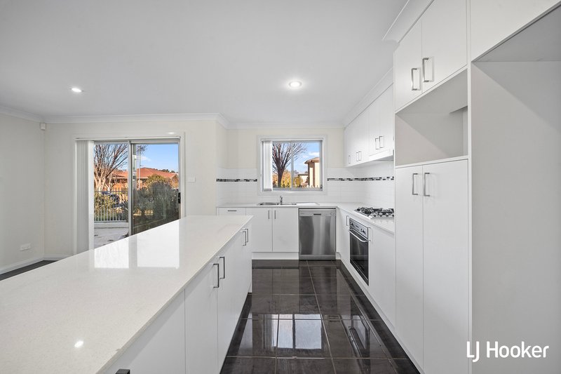 Photo - 12 Mavis Latham Street, Franklin ACT 2913 - Image 2