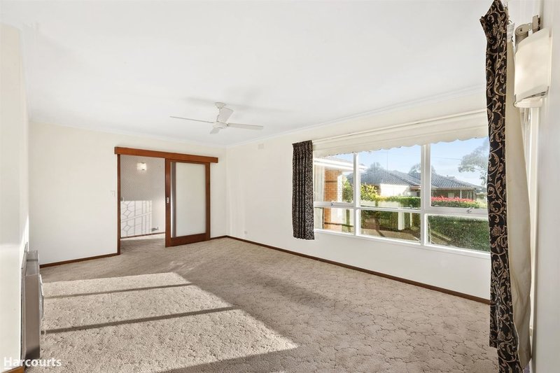 Photo - 12 Maxlyn Avenue, Ballarat East VIC 3350 - Image 3