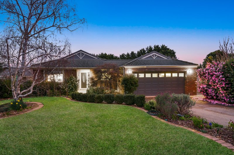 Photo - 12 Maybury Court, Berwick VIC 3806 - Image 4