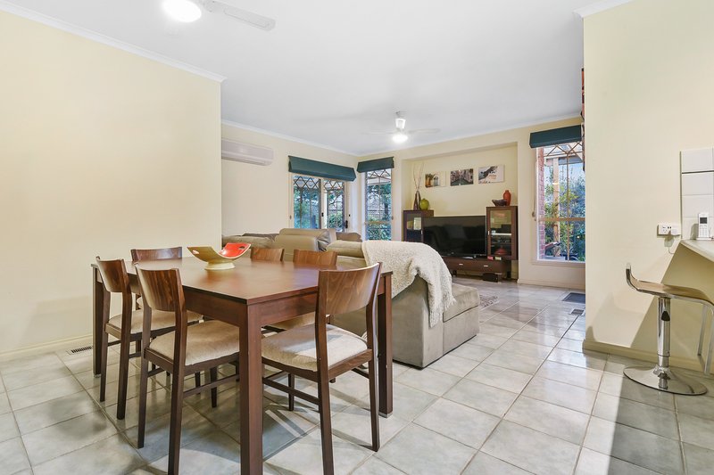 Photo - 12 Maybury Court, Berwick VIC 3806 - Image 15