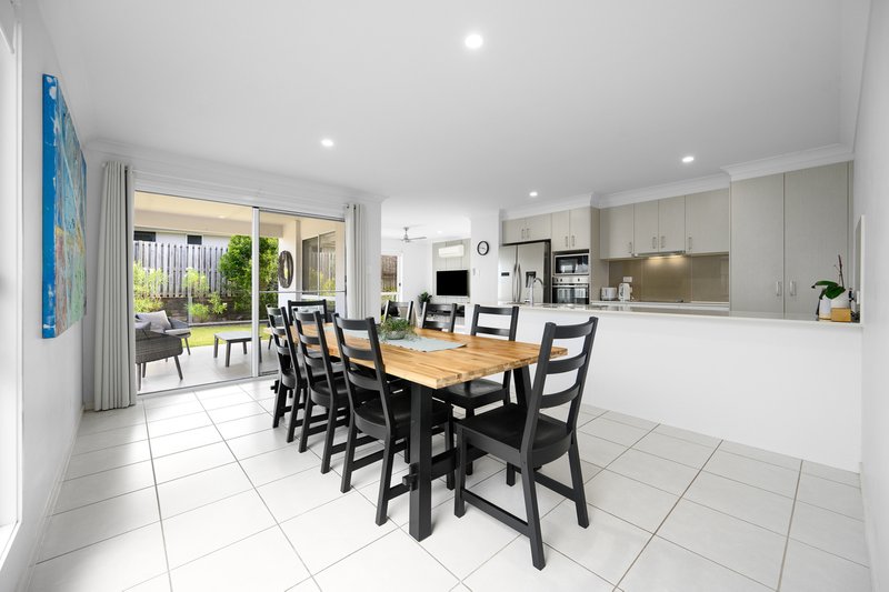 Photo - 12 Mcallisters Crescent, Coomera QLD 4209 - Image 3