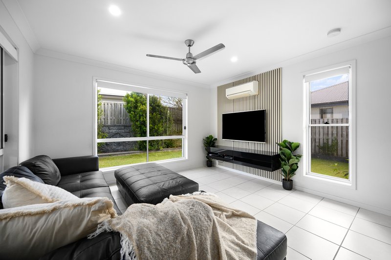 Photo - 12 Mcallisters Crescent, Coomera QLD 4209 - Image 8