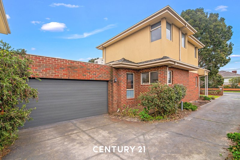 Photo - 1/2 Mcbean Street, Clayton VIC 3168 - Image 2