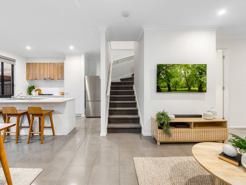 Photo - 12 Mccomb Lane, Cranbourne VIC 3977 - Image 9